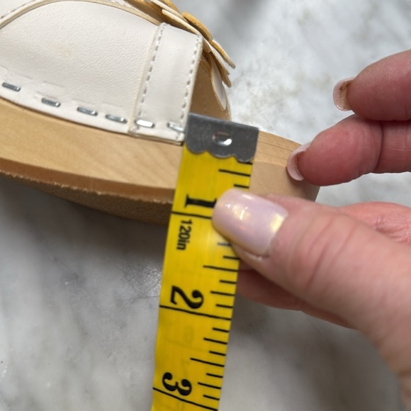 Anthropologie | Swedish Hasbeens White Flower Leather Clog Sandal Size 39 - Picture 15 of 15